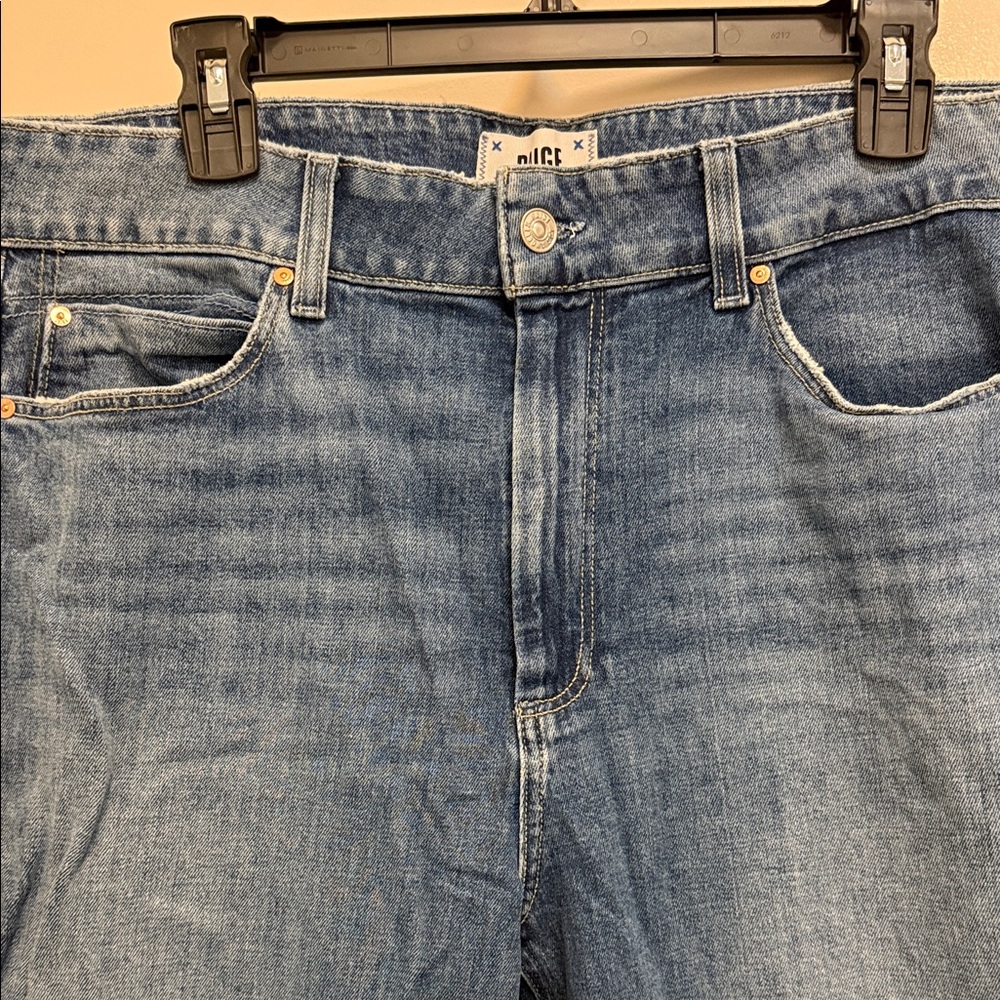 PAIGE Sasha High Rise Wide Leg Jeans in Medium Blue Wash - Picture 7 of 11
